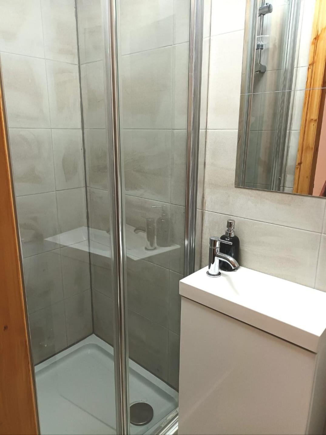 Rooms In Manchester 6 Minutes Drive To Victoria Station Exteriér fotografie