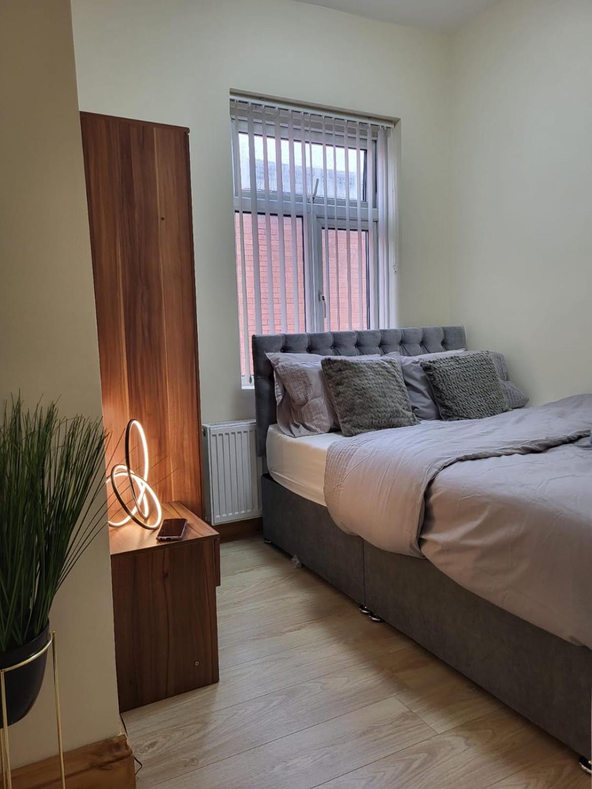 Rooms In Manchester 6 Minutes Drive To Victoria Station Exteriér fotografie