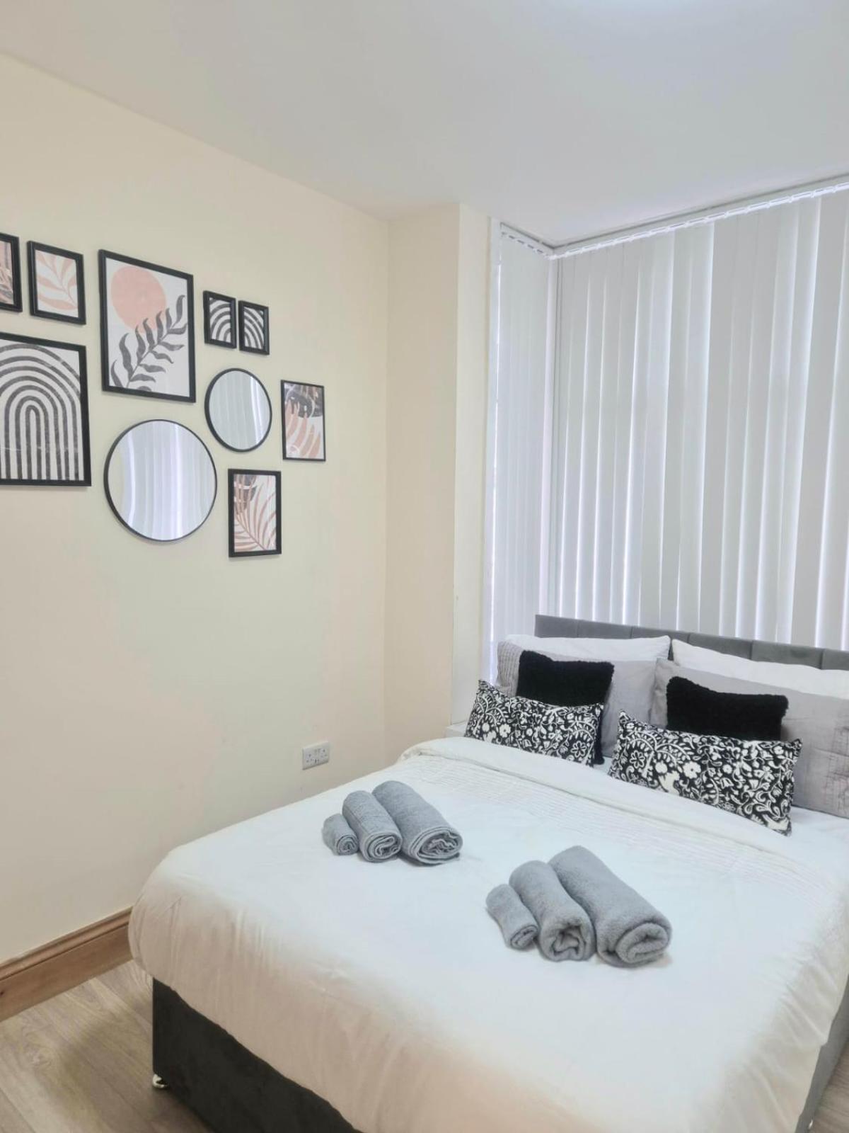 Rooms In Manchester 6 Minutes Drive To Victoria Station Exteriér fotografie